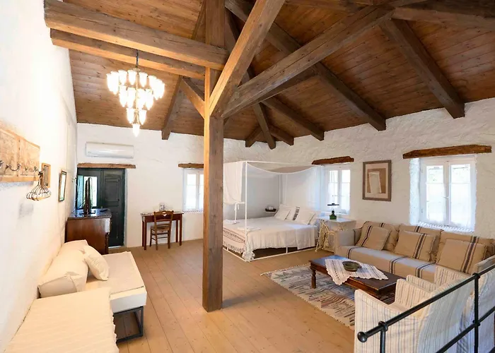 Σπίτι διακοπών Zois & Mavretta House Καρυά