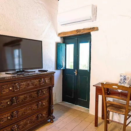 בית נופש Zois & Mavretta House *