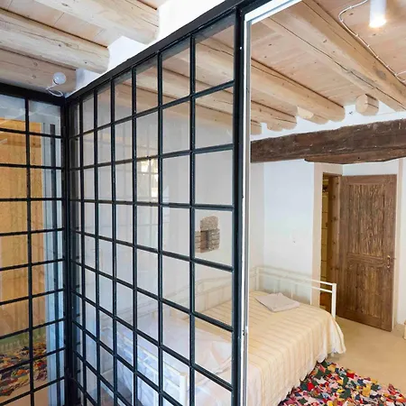 Zois & Mavretta House בית נופש Kariá