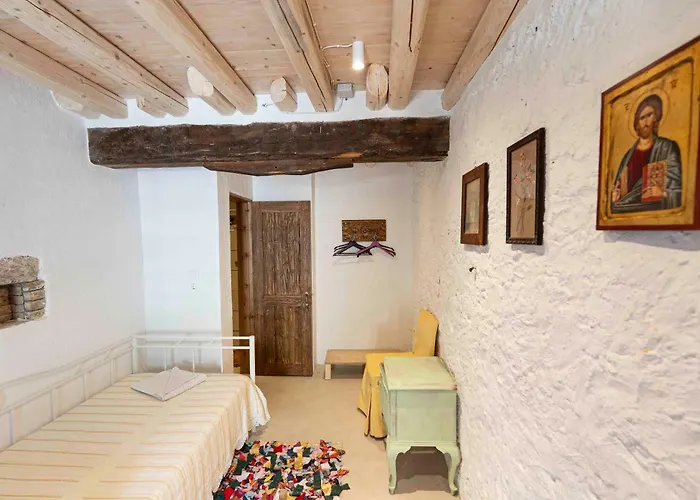 Zois & Mavretta House בית נופש *