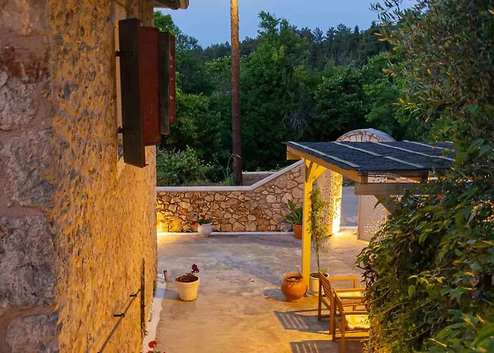 Zois & Mavretta House בית נופש Kariá